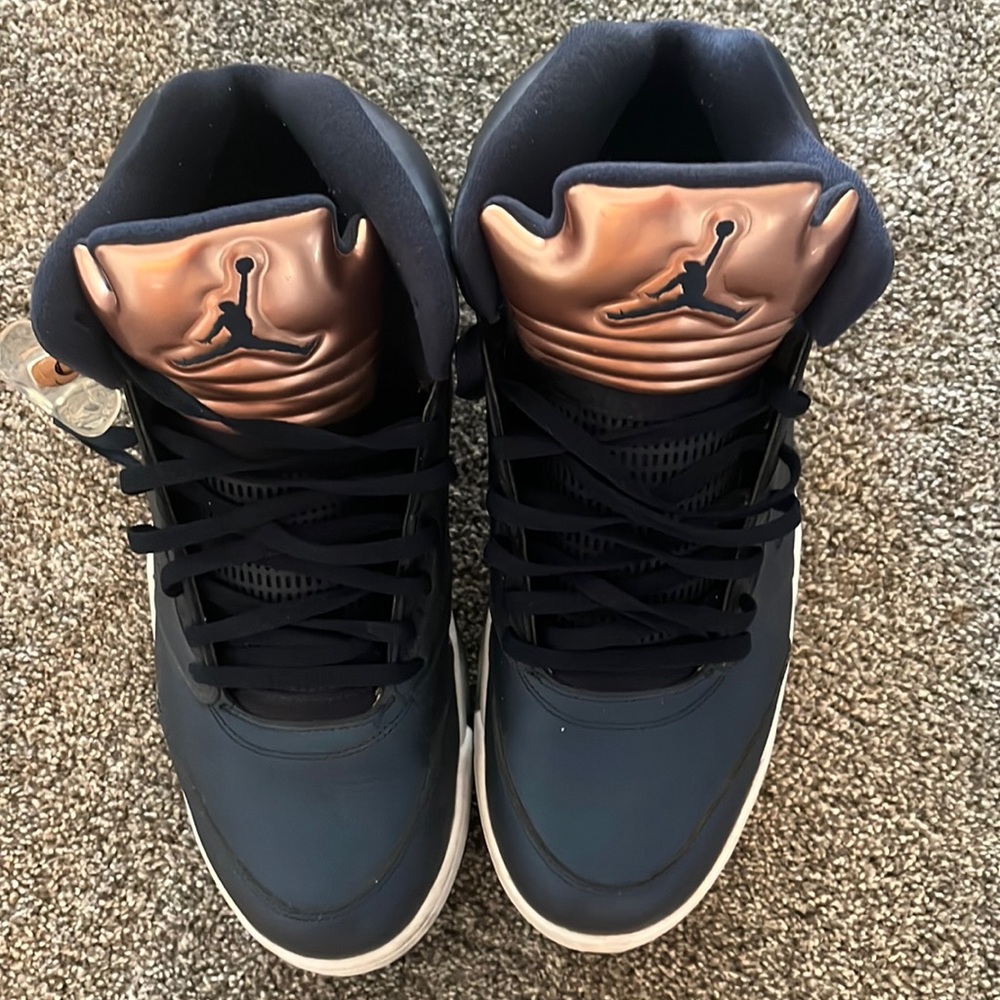 Air Jordan 5 Retro Bronze men’s sneakers size 15